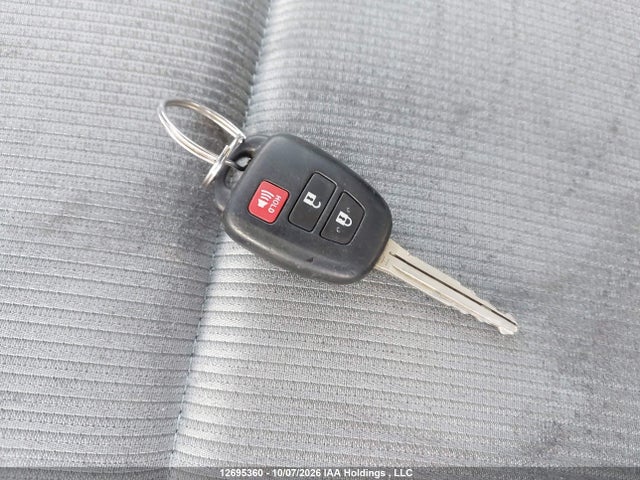 Toyota PRIUS C 2015 JTDKDTB31F1098979 Image 11