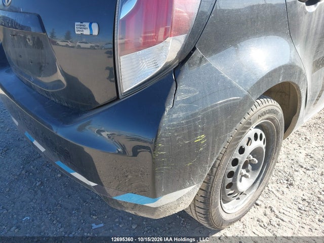 Toyota PRIUS C 2015 JTDKDTB31F1098979 Image 22