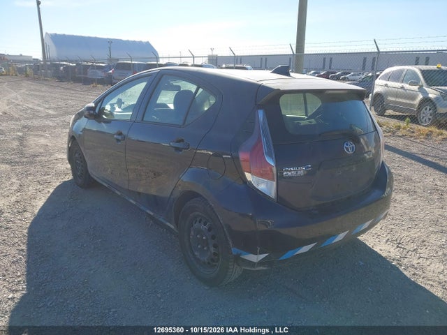 Toyota PRIUS C 2015 JTDKDTB31F1098979 Image 3