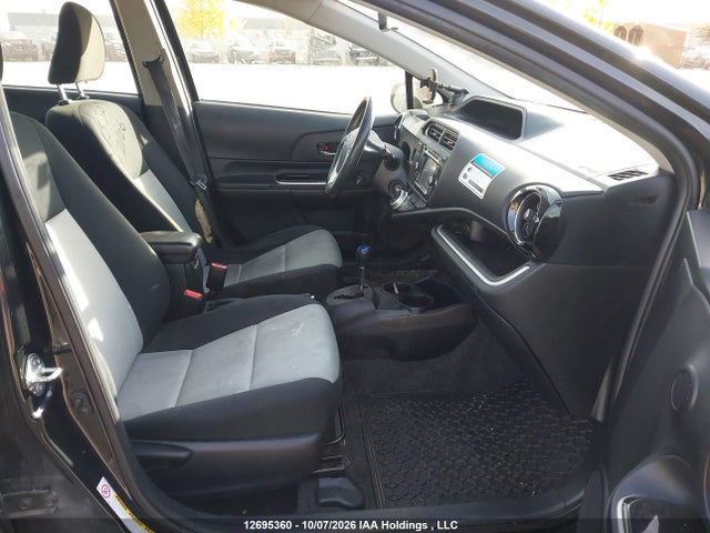 Toyota PRIUS C 2015 JTDKDTB31F1098979 Image 5