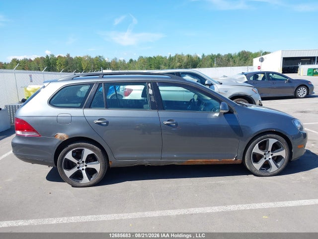 2012 Volkswagen Golf 2.5l Comfortline/2.5l Trendline მანქანა იყიდება აუქციონზე, vin: 3VWPX7AJ8CM627330, აუქციონის ნომერი: 12685683