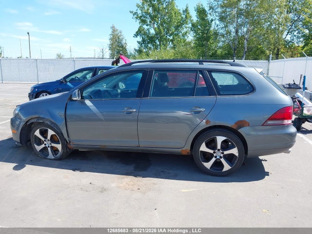 2012 Volkswagen Golf 2.5l Comfortline/2.5l Trendline მანქანა იყიდება აუქციონზე, vin: 3VWPX7AJ8CM627330, აუქციონის ნომერი: 12685683
