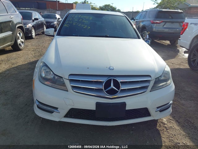 2012 Mercedes-benz C 250 4matic მანქანა იყიდება აუქციონზე, vin: WDDGF8FB3CA612489, აუქციონის ნომერი: 12695458