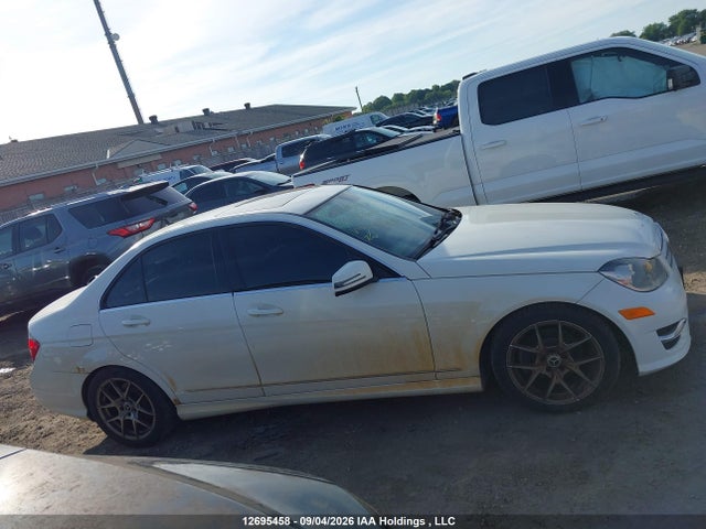 2012 Mercedes-benz C 250 4matic მანქანა იყიდება აუქციონზე, vin: WDDGF8FB3CA612489, აუქციონის ნომერი: 12695458