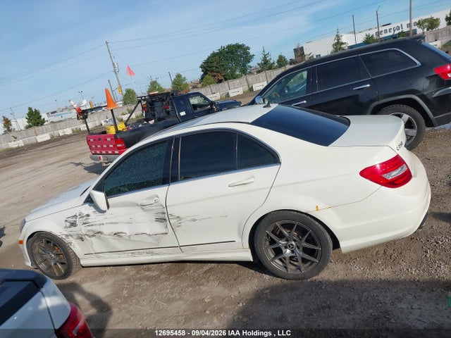 2012 Mercedes-benz C 250 4matic მანქანა იყიდება აუქციონზე, vin: WDDGF8FB3CA612489, აუქციონის ნომერი: 12695458