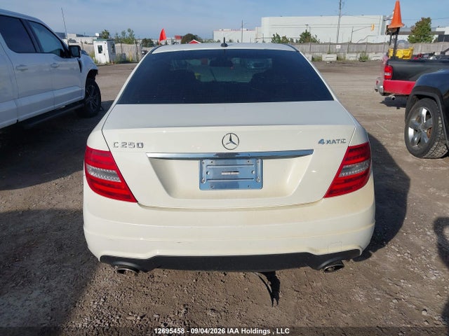 2012 Mercedes-benz C 250 4matic მანქანა იყიდება აუქციონზე, vin: WDDGF8FB3CA612489, აუქციონის ნომერი: 12695458
