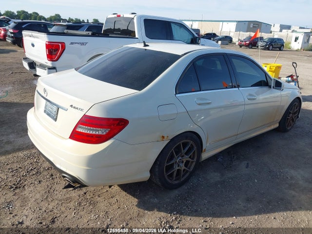 2012 Mercedes-benz C 250 4matic მანქანა იყიდება აუქციონზე, vin: WDDGF8FB3CA612489, აუქციონის ნომერი: 12695458