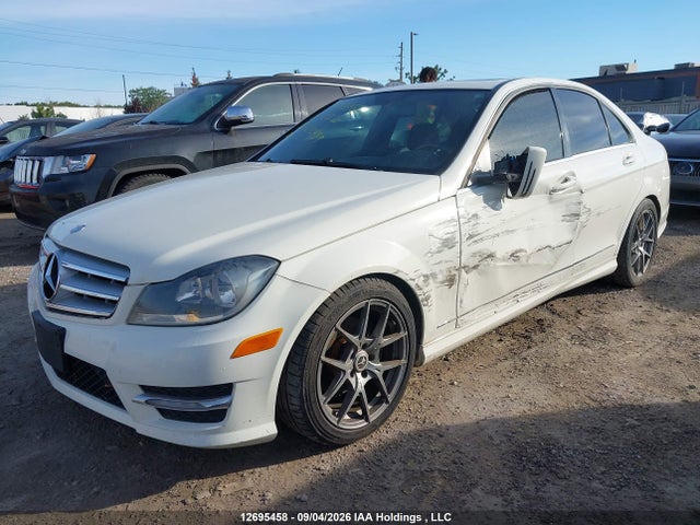 2012 Mercedes-benz C 250 4matic მანქანა იყიდება აუქციონზე, vin: WDDGF8FB3CA612489, აუქციონის ნომერი: 12695458
