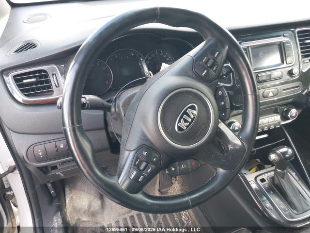 2014 Kia Rondo Ex/ex Luxury/se მანქანა იყიდება აუქციონზე, vin: KNAHU8A38E7013024, აუქციონის ნომერი: 12695461