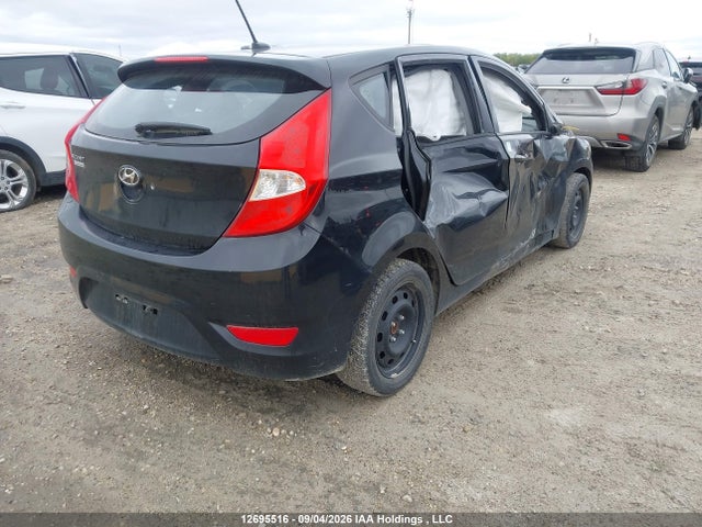 KMHCT5AE8GU258454 Hyundai ACCENT SE