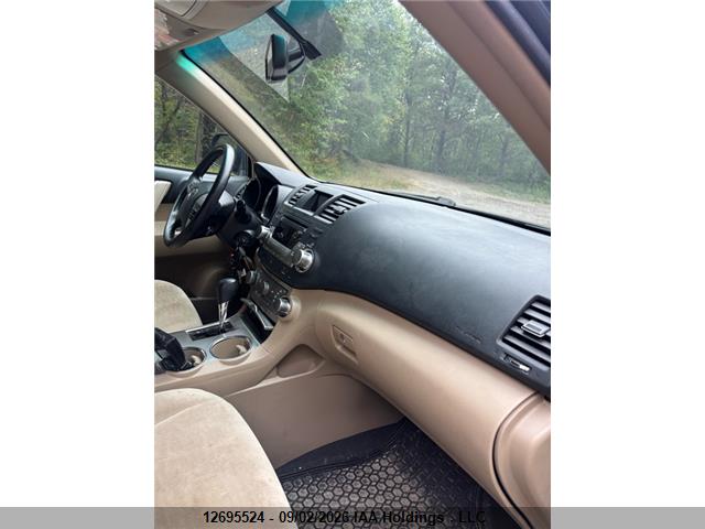 12695524 :رقم المزاد ، 5TDBK3EH3CS132559 vin ، 2012 Toyota Highlander Se مزاد بيع