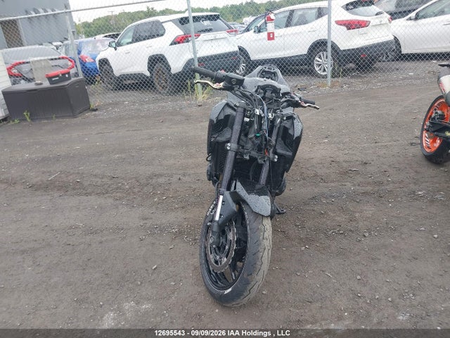 JKAZR2B1XJA006344 Kawasaki ZR900