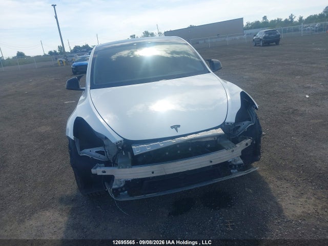 Tesla Model Y Long Range 2023 7SAYGAEE8PF756750 Image 11