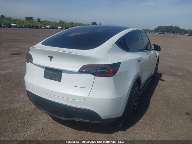 Tesla Model Y Long Range 2023 7SAYGAEE8PF756750 Image 4