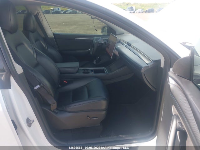 Tesla Model Y Long Range 2023 7SAYGAEE8PF756750 Image 5