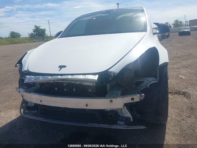 Tesla Model Y Long Range 2023 7SAYGAEE8PF756750 Image 6