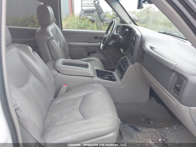 12695596 :رقم المزاد ، 3GNEK12TX5G272269 vin ، 2005 Chevrolet Avalanche K1500 مزاد بيع