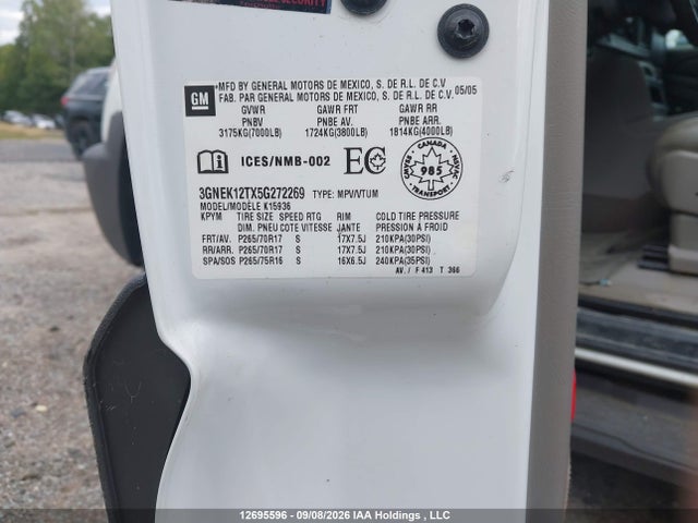 12695596 :رقم المزاد ، 3GNEK12TX5G272269 vin ، 2005 Chevrolet Avalanche K1500 مزاد بيع