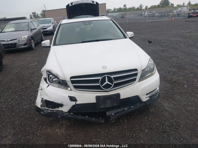 WDDGF8AB7EA907055 Mercedes-Benz C 300 4matic
