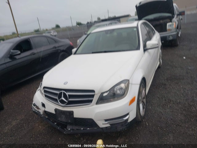 WDDGF8AB7EA907055 Mercedes-Benz C 300 4matic