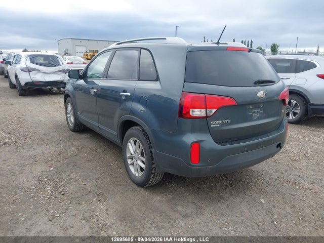 KIA SORENTO LX 2015 5XYKTDA76FG567383 Image 3