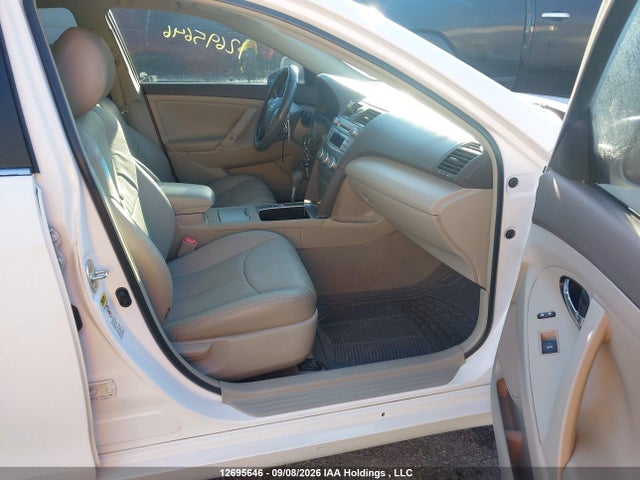 12695646 :رقم المزاد ، 4T1BF3EK5BU701966 vin ، 2011 Toyota Camry Se/le/xle مزاد بيع