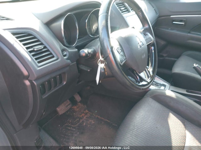 JA4AH3AU8KU602814 Mitsubishi RVR