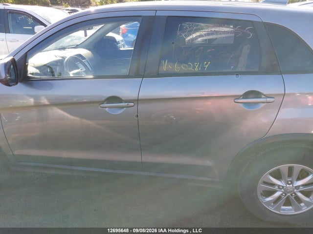 JA4AH3AU8KU602814 Mitsubishi RVR