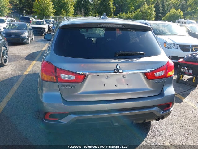 JA4AH3AU8KU602814 Mitsubishi RVR