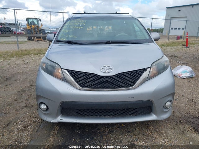 12695651 :رقم المزاد ، 5TDXK3DC4CS278139 vin ، 2012 Toyota Sienna Sport مزاد بيع