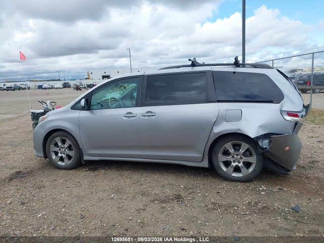 12695651 :رقم المزاد ، 5TDXK3DC4CS278139 vin ، 2012 Toyota Sienna Sport مزاد بيع