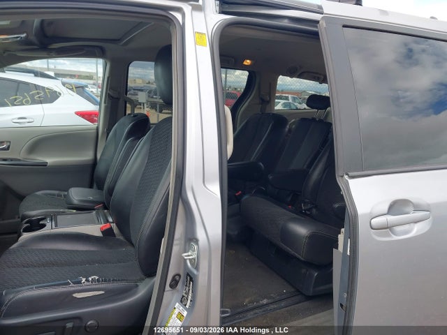 12695651 :رقم المزاد ، 5TDXK3DC4CS278139 vin ، 2012 Toyota Sienna Sport مزاد بيع