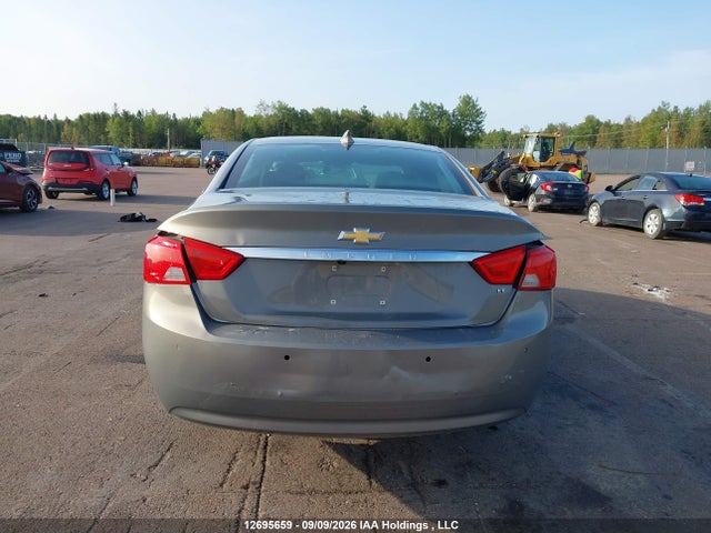 Chevrolet IMPALA 1LT 2017 2G1105SA4H9185428 Image 16