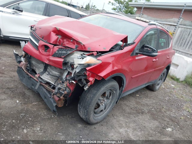 Toyota RAV4 LE 2015 2T3BFREV1FW294187 Image 2