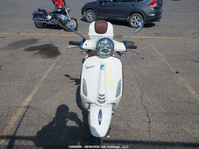ZAPCA06B6M5102560 Vespa Primavera/sprint 50