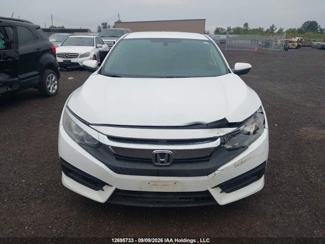 Honda Civic Lx 2018 2HGFC2F54JH012716 Image 12