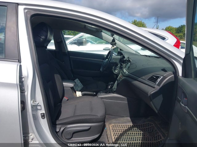 Продажа на аукционе авто 2018 Hyundai Elantra Gl, vin: KMHD84LFXJU582552, номер лота: 12695743