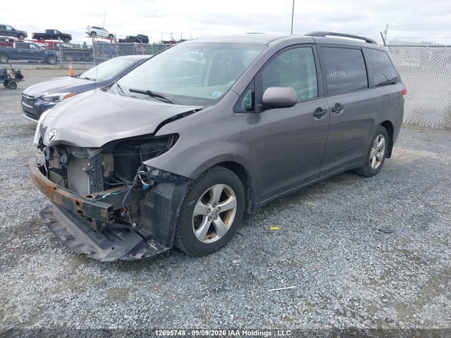 5TDZK3DC5ES449492 Toyota Sienna 7 Passenger
