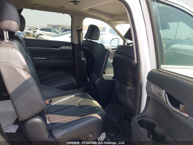 KM8R3DHE7LU125852 Hyundai Palisade Luxury 7-passenger Seating