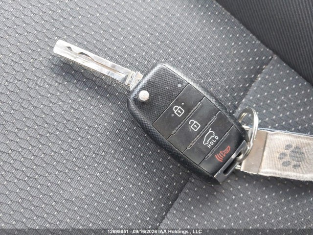 Продаж на аукціоні авто 2014 Kia Rondo Lx, vin: KNAHT8A30E7028491, номер лоту: 12695851