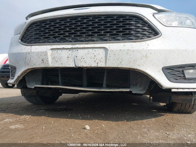 1FADP3K23JL297025 Ford FOCUS SE