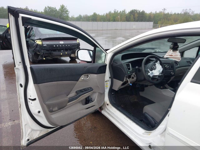 2015 Honda Civic Lx მანქანა იყიდება აუქციონზე, vin: 2HGFB2E48FH015217, აუქციონის ნომერი: 12695852
