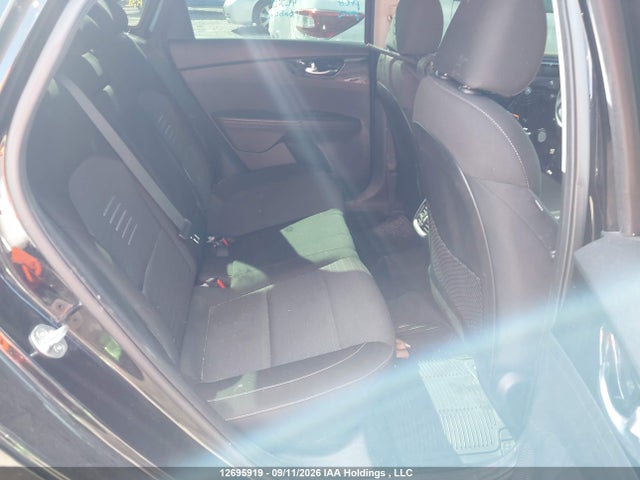 KIA Forte 2021 3KPF54AD4ME392143 Image 8