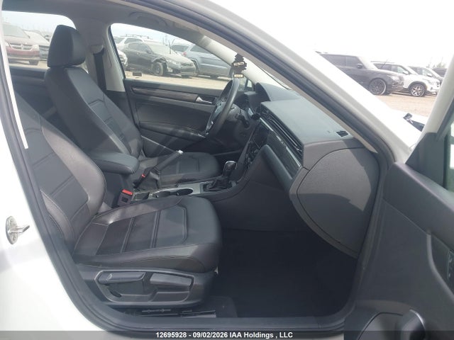 Aukcja sprzedaży 2021 Volkswagen Passat Highline, vin: 1VWBA7A35MC008569, numer aukcji: 12695928