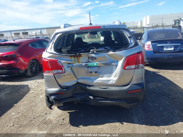 12696019 :رقم المزاد ، 5XYKTDA22DG422066 vin ، 2013 Kia Sorento Lx مزاد بيع