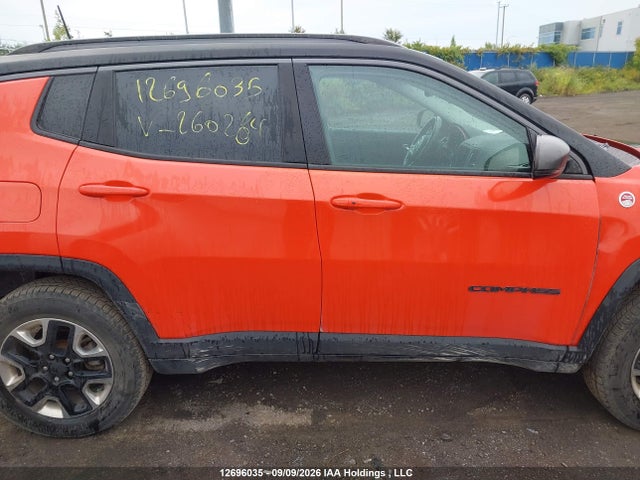 3C4NJDDB8JT260284 Jeep Compass Trailhawk