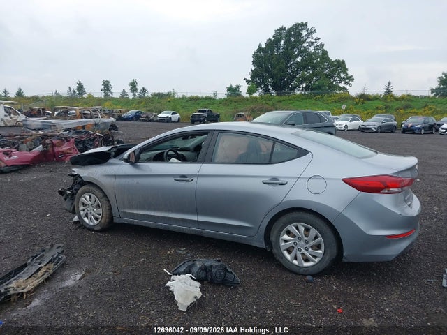 Hyundai Elantra Le 2017 5NPD74LF1HH158334 Image 15