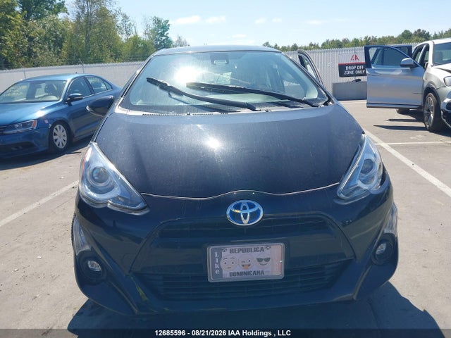 Toyota Prius C Technology 2016 JTDKDTB3XG1117403 Image 11