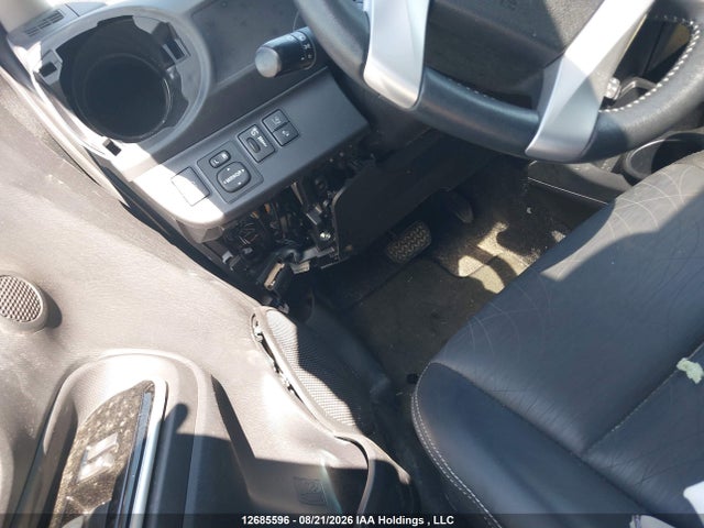 JTDKDTB3XG1117403 Toyota Prius C Technology