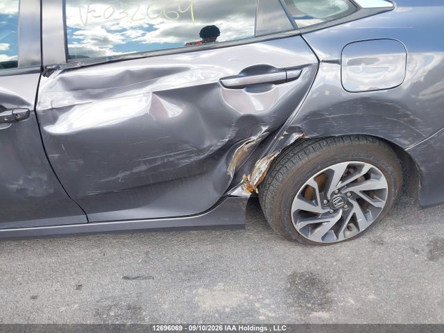 Продажа на аукционе авто 2018 Honda Civic, vin: 2HGFC2F69JH032064, номер лота: 12696069